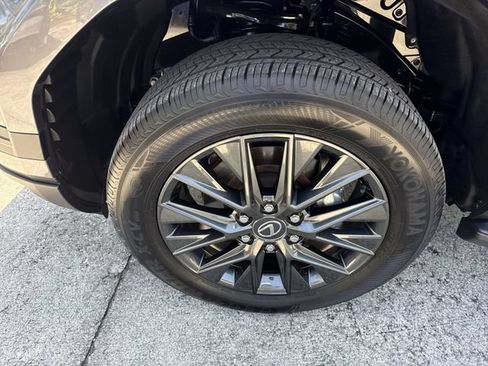 Certified 2024 Lexus GX 550 w/ Accessory Package (31) AWD/4WD image 10