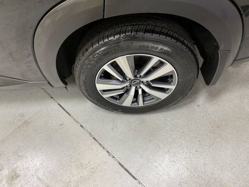 Used 2024 Nissan Pathfinder SL AWD/4WD image 12