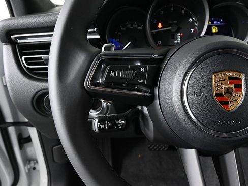 New 2026 Porsche Macan image 10