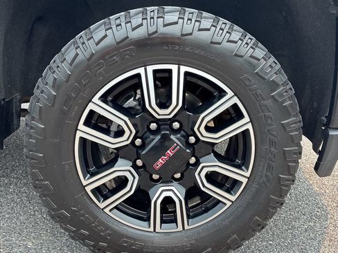 Used 2022 GMC Sierra 3500 AT4 w/ AT4 Premium Plus Package AWD/4WD image 15
