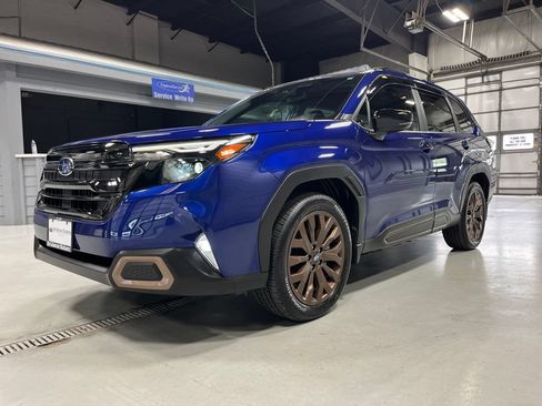 Used 2025 Subaru Forester Sport AWD/4WD image 3