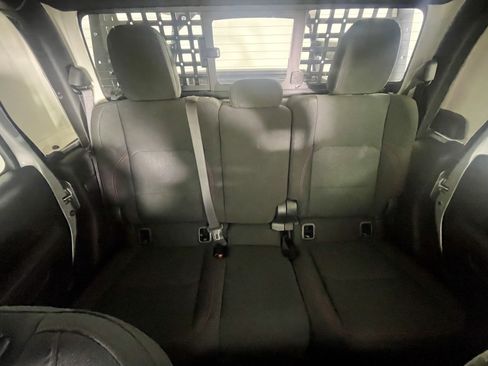 Certified 2023 Jeep Gladiator Rubicon w/ Cold Weather Group image 24