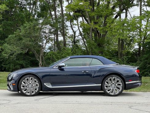 Used 2023 Bentley Continental GT Mulliner AWD/4WD image 2