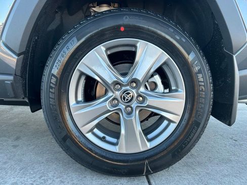 Used 2025 Toyota RAV4 XLE image 29