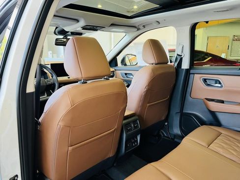 New 2026 Nissan Rogue Platinum image 27