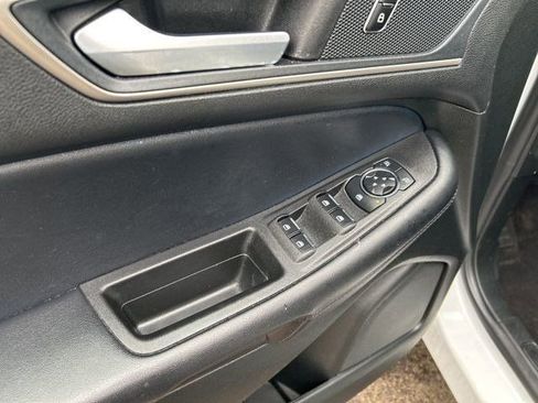 Used 2023 Ford Edge SEL image 13