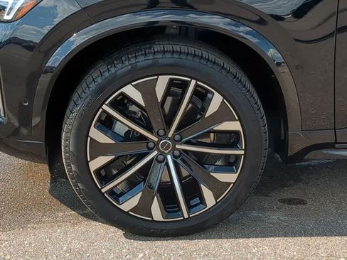 Certified 2026 Volvo XC90 B6 Plus AWD/4WD image 13