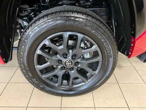 Used 2025 Toyota Tundra Platinum image 9