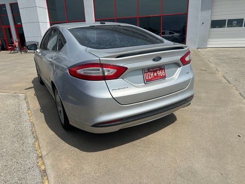 Used 2014 Ford Fusion SE w/ Equipment Group 201A FWD image 4
