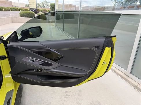 Used 2023 Chevrolet Corvette Stingray Premium Conv w/ Z51 Performance Package RWD image 25