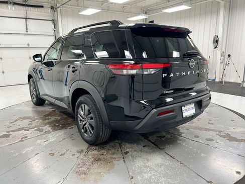 Used 2023 Nissan Pathfinder SV FWD image 4