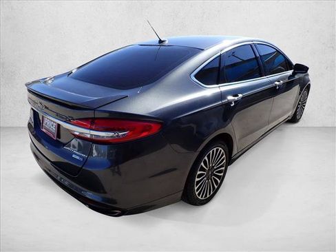 Used 2018 Ford Fusion Titanium image 4