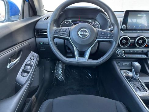 Used 2025 Nissan Sentra SV FWD image 32