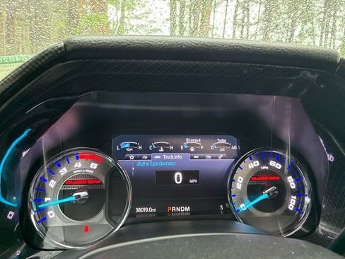 Used 2020 Ford F250 Lariat w/ Lariat Ultimate Package AWD/4WD image 29