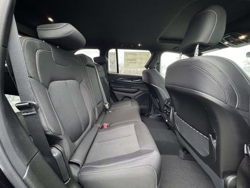 New 2026 Jeep Grand Cherokee Laredo X AWD/4WD image 17