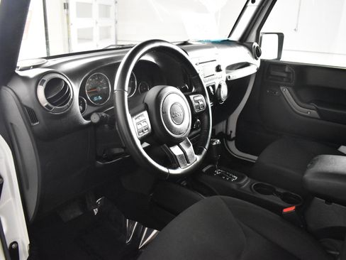 Used 2017 Jeep Wrangler Unlimited Sport w/ Quick Order Package 24S image 2