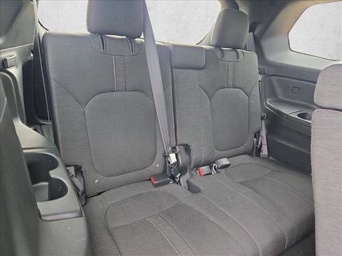Used 2025 Honda Pilot Sport image 19