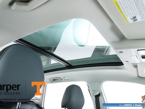 Used 2025 Volkswagen Tiguan SE w/ Panoramic Sunroof Package AWD/4WD image 37