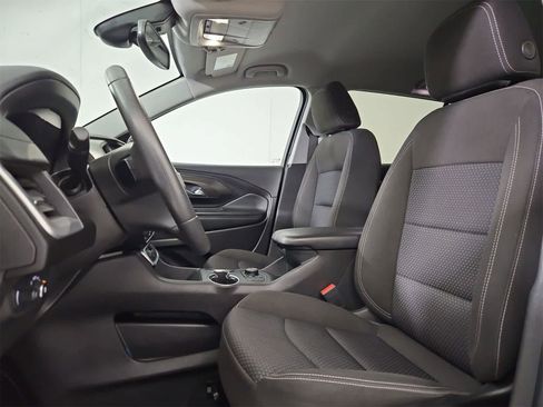 Used 2024 GMC Terrain SLE image 16