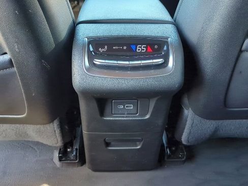 Used 2021 Cadillac XT6 Luxury image 19