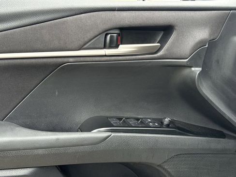 Used 2025 Toyota Camry LE FWD image 26