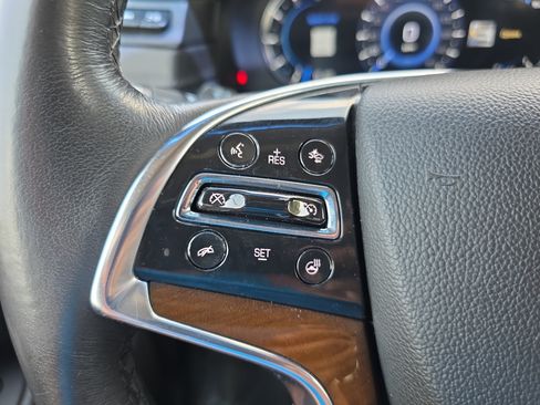 Used 2020 Cadillac Escalade Luxury AWD/4WD image 20
