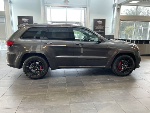 Used 2021 Jeep Grand Cherokee SRT AWD/4WD image 12