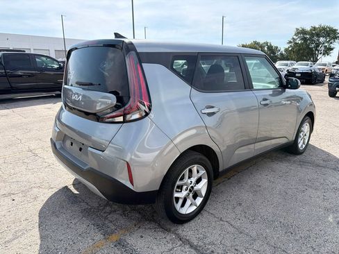 Used 2023 Kia Soul LX w/ Option Group 015 FWD image 3
