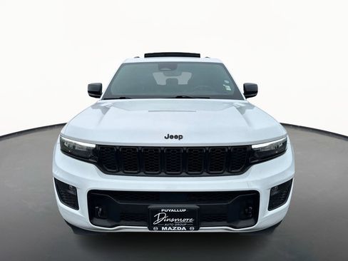 Used 2023 Jeep Grand Cherokee Overland image 8