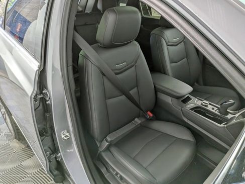 New 2025 Cadillac XT5 Premium Luxury image 32