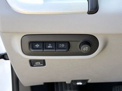 Used 2023 GMC Terrain SLT w/ Tech Package AWD/4WD image 25