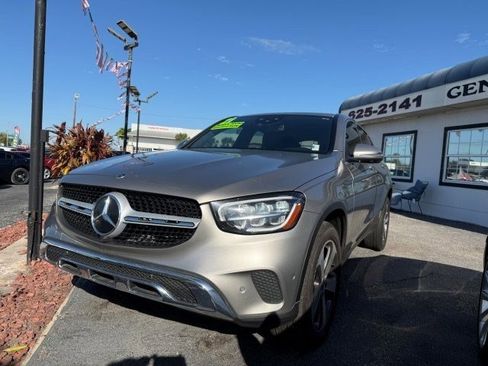 Used 2021 Mercedes-Benz GLC 300 4MATIC Coupe image 3