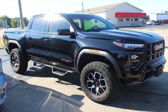Used 2024 GMC Canyon AT4X AWD/4WD image 3