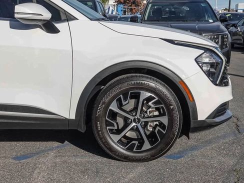 Certified 2023 Kia Sportage EX image 9