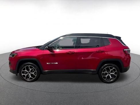 Used 2025 Jeep Compass Limited AWD/4WD image 7