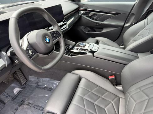 Used 2026 BMW 530i RWD image 4