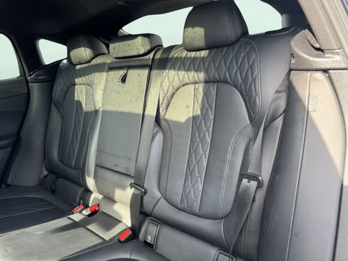Used 2023 BMW X6 xDrive40i w/ M Sport Package image 21