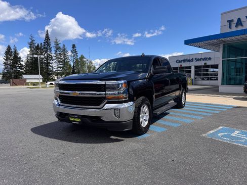 Used 2017 Chevrolet Silverado 1500 LT w/ All Star Edition AWD/4WD image 3