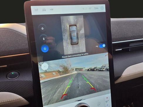 Used 2021 Ford Mustang Mach-E Premium image 9