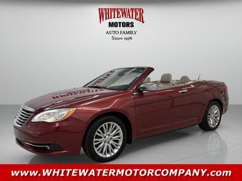 Used 2011 Chrysler 200 Limited FWD image 1