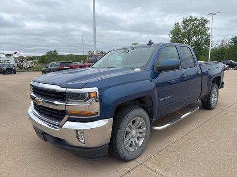 Used 2017 Chevrolet Silverado 1500 LT w/ All Star Edition AWD/4WD image 8