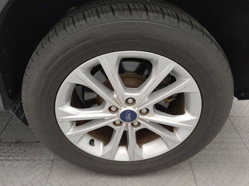 Used 2018 Ford Escape SE w/ SE Sync 3 Package FWD image 31
