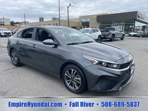 Used 2024 Kia Forte LXS FWD image 2