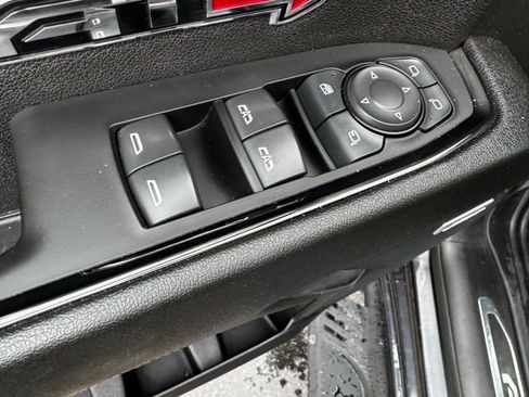 Used 2024 GMC Sierra 1500 AT4 w/ AT4 Premium Package AWD/4WD image 17