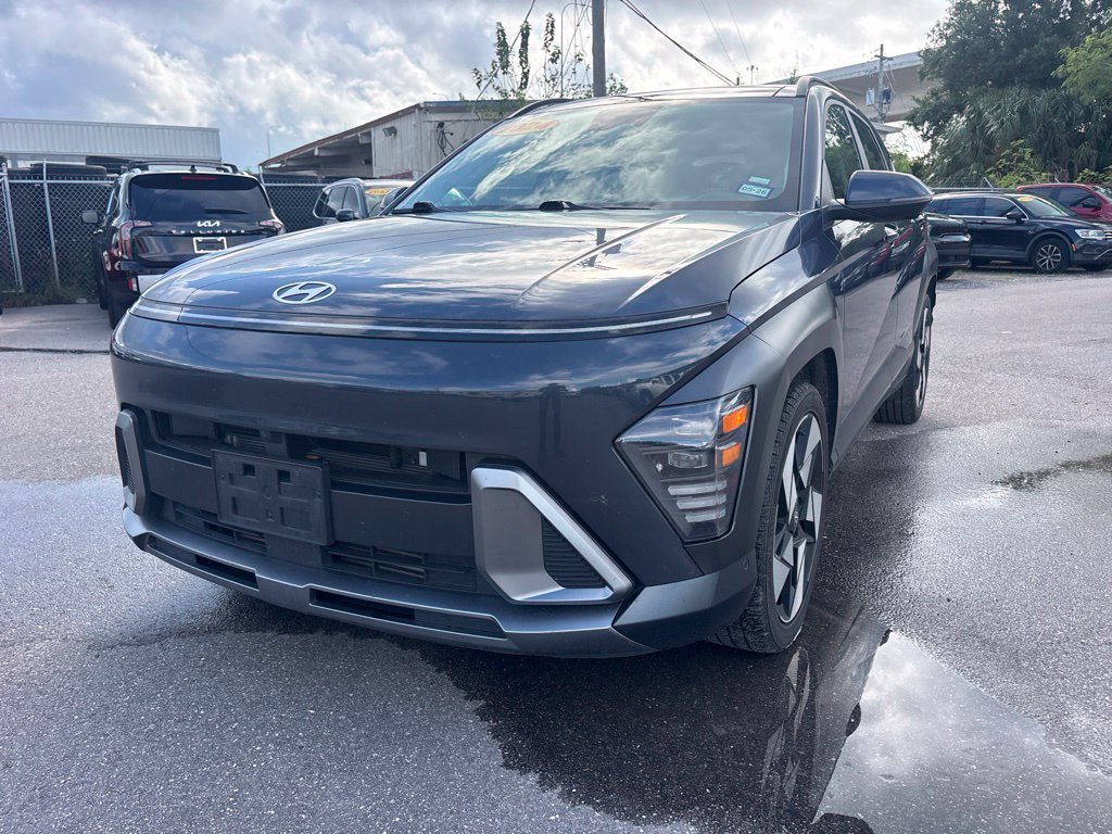 Used 2024 Hyundai Kona Limited FWD image 7