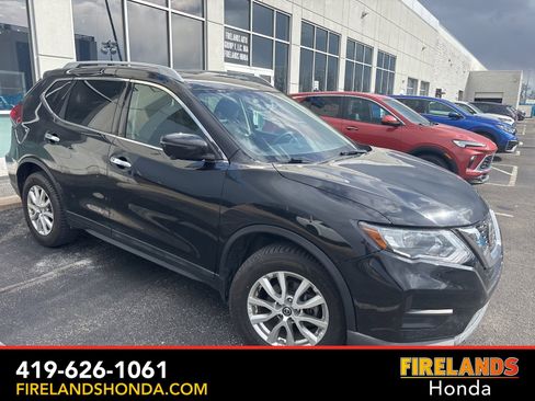 Used 2018 Nissan Rogue SV w/ Sun & Sound Touring Package image 20