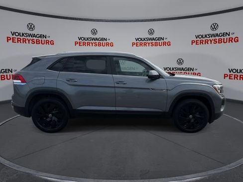 Certified 2024 Volkswagen Atlas Cross Sport SE w/ Black Wheel Package AWD/4WD image 9