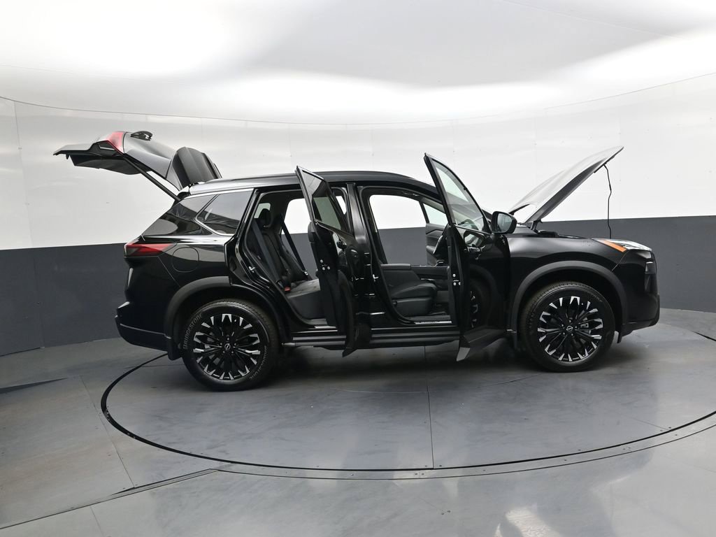 Certified 2026 Nissan Rogue Dark Armor FWD image 48