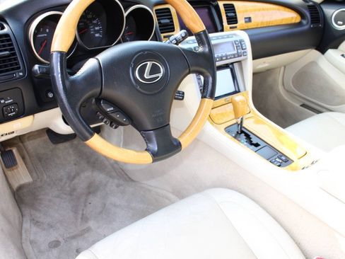 Used 2003 Lexus SC 430 Convertible RWD image 21