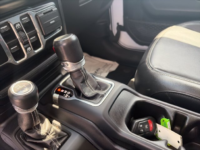Used 2022 Jeep Gladiator Overland w/ Popular Equipment Package AWD/4WD image 24